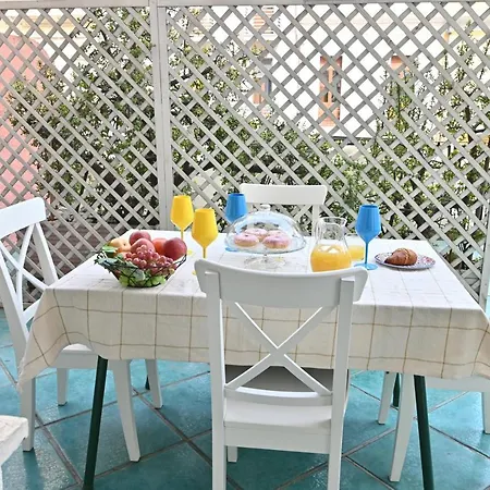 Izzhome Terrace Apartment