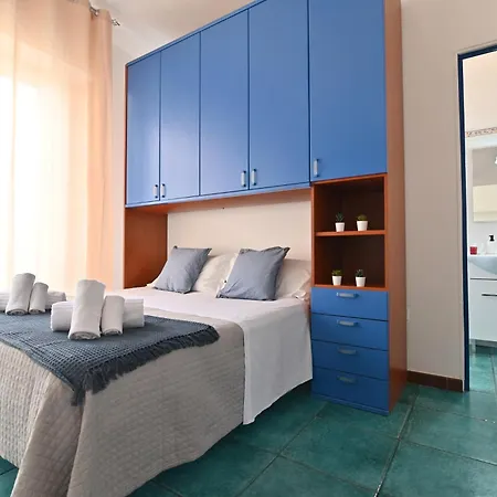 Izzhome Terrace Apartment *