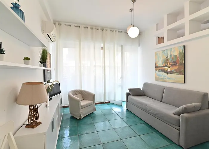 アパート Izzhome Terrace