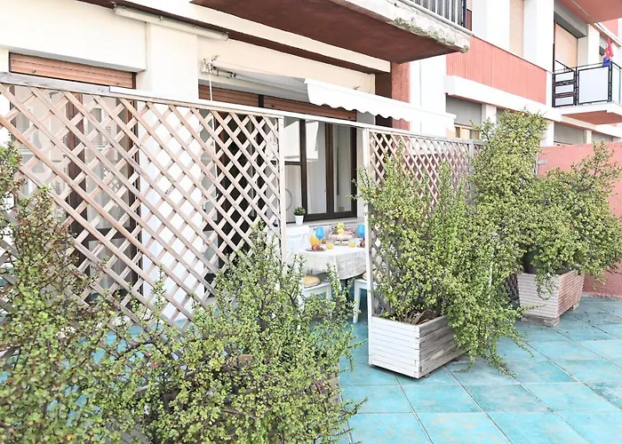 アパート Izzhome Terrace カリアリ